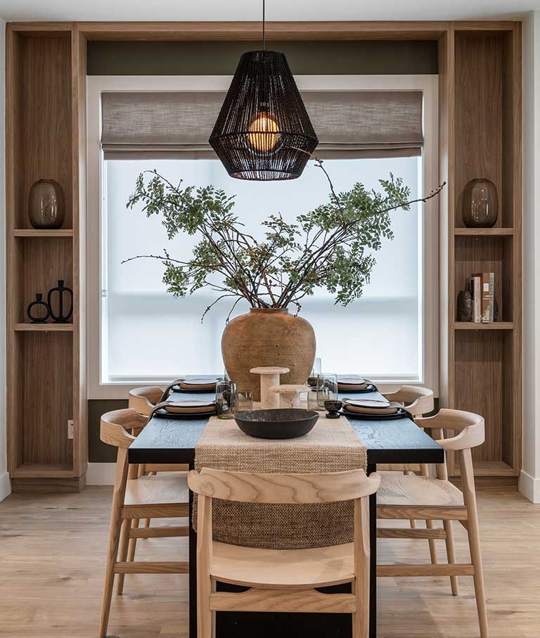 brown and co services diningroom deco